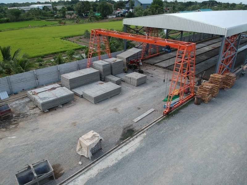 โรงงานผลิตแผ่นพื้นคอนกรีต